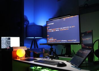 Difference between computer science (CS) and information technology (IT)